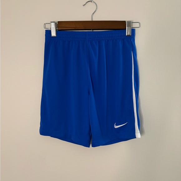 Nike Kids Blue Medium Sports Shorts Dri Fit Gym School Fall EUC - Picture 1 of 8